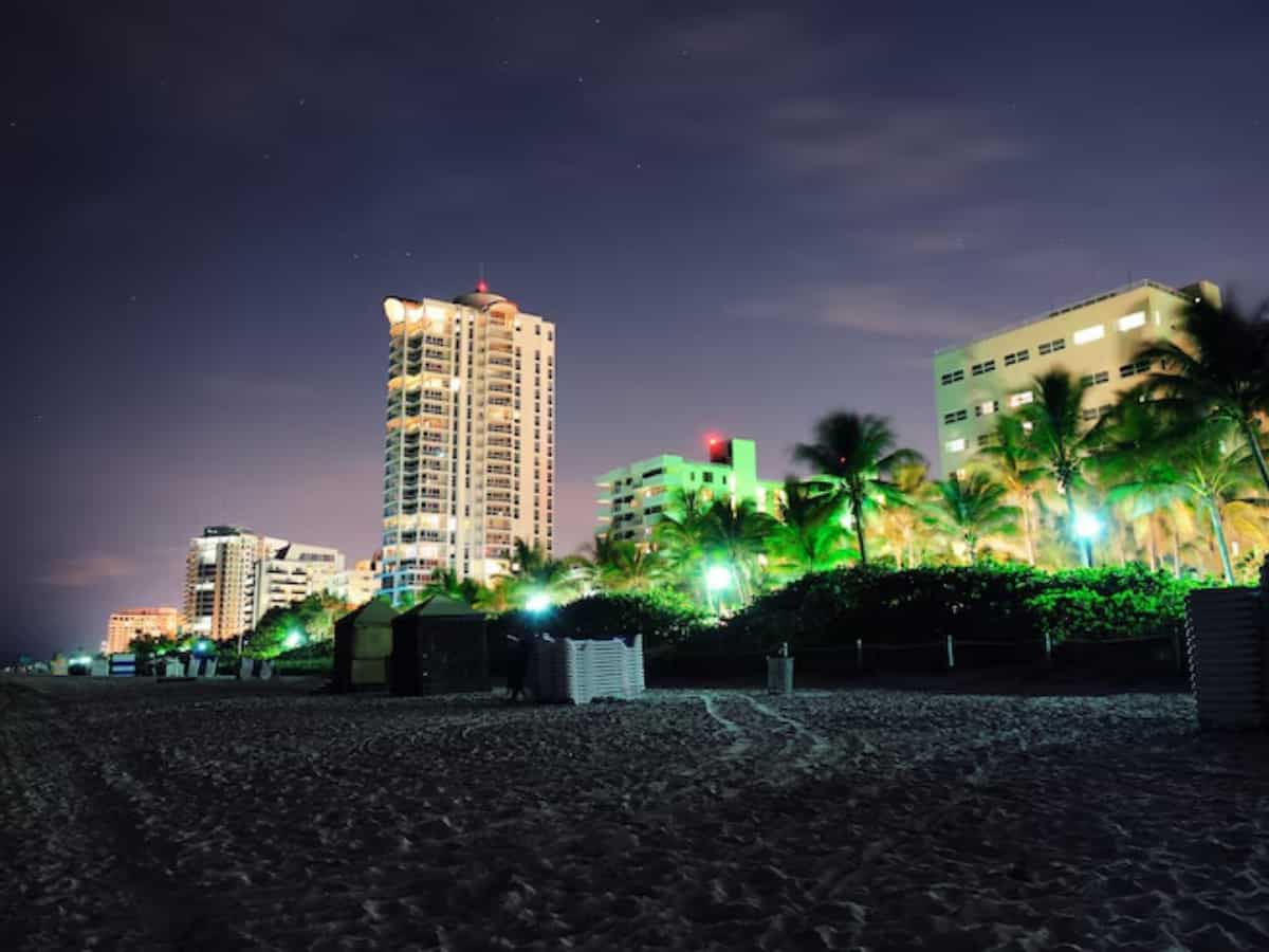 पार्किंग और इंफ्रास्ट्रक्चर