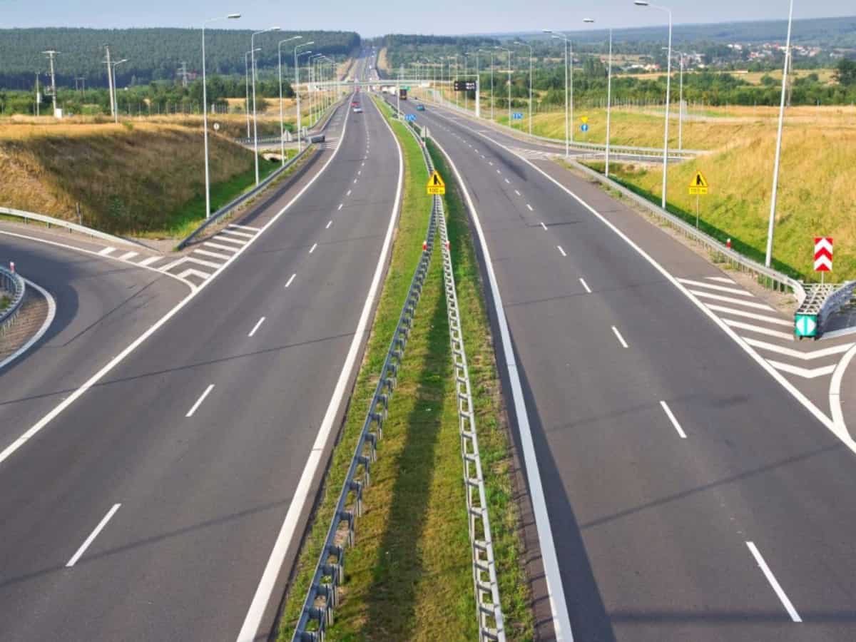 अगले 1.5 साल में अमेरिका से बेहतर होगा देश का रोड इंफ्रास्ट्रक्चर, हर दिन 100 km हाईवे पर काम जारी