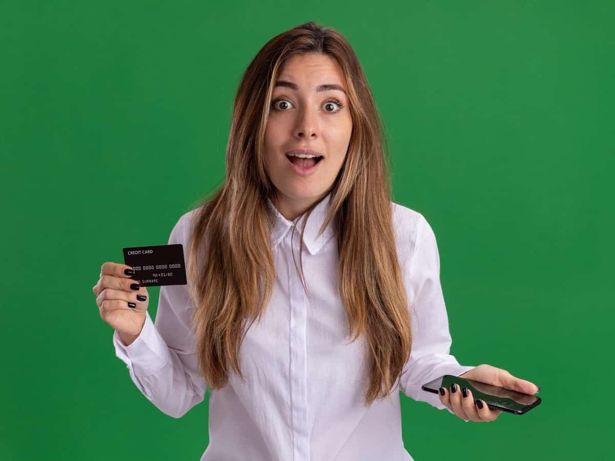 Credit Card से कैश निकाला तो क्या CIBIL होगा खराब? अधिकतर लोग रहते हैं कनफ्यूज, Bank भी नहीं देते इसका जवाब!