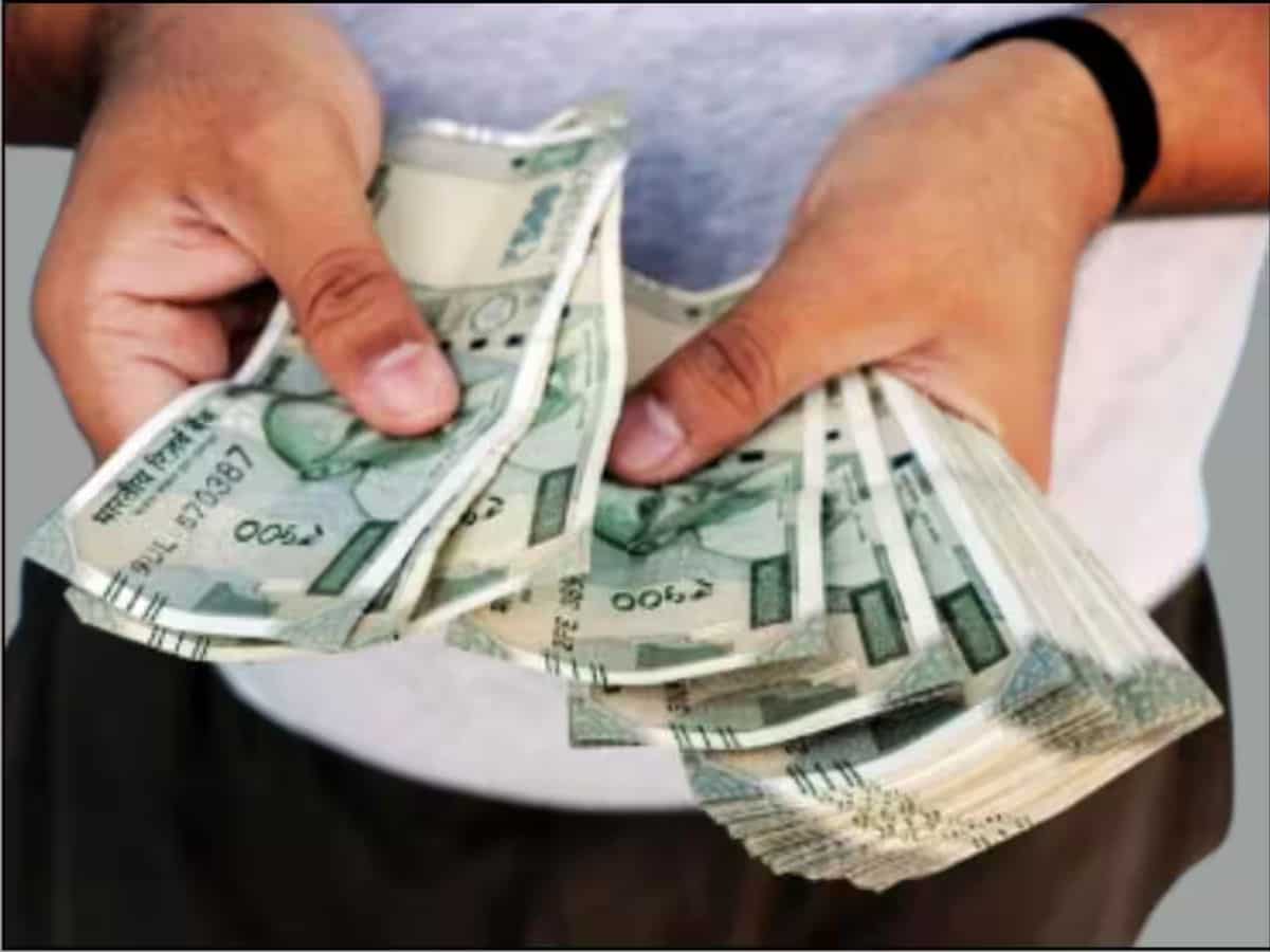 Credit Card, Personal Loan या Credit Line…इमरजेंसी में पैसों की जुगाड़ के लिए कौन सा ऑप्‍शन है बेस्‍ट? 
