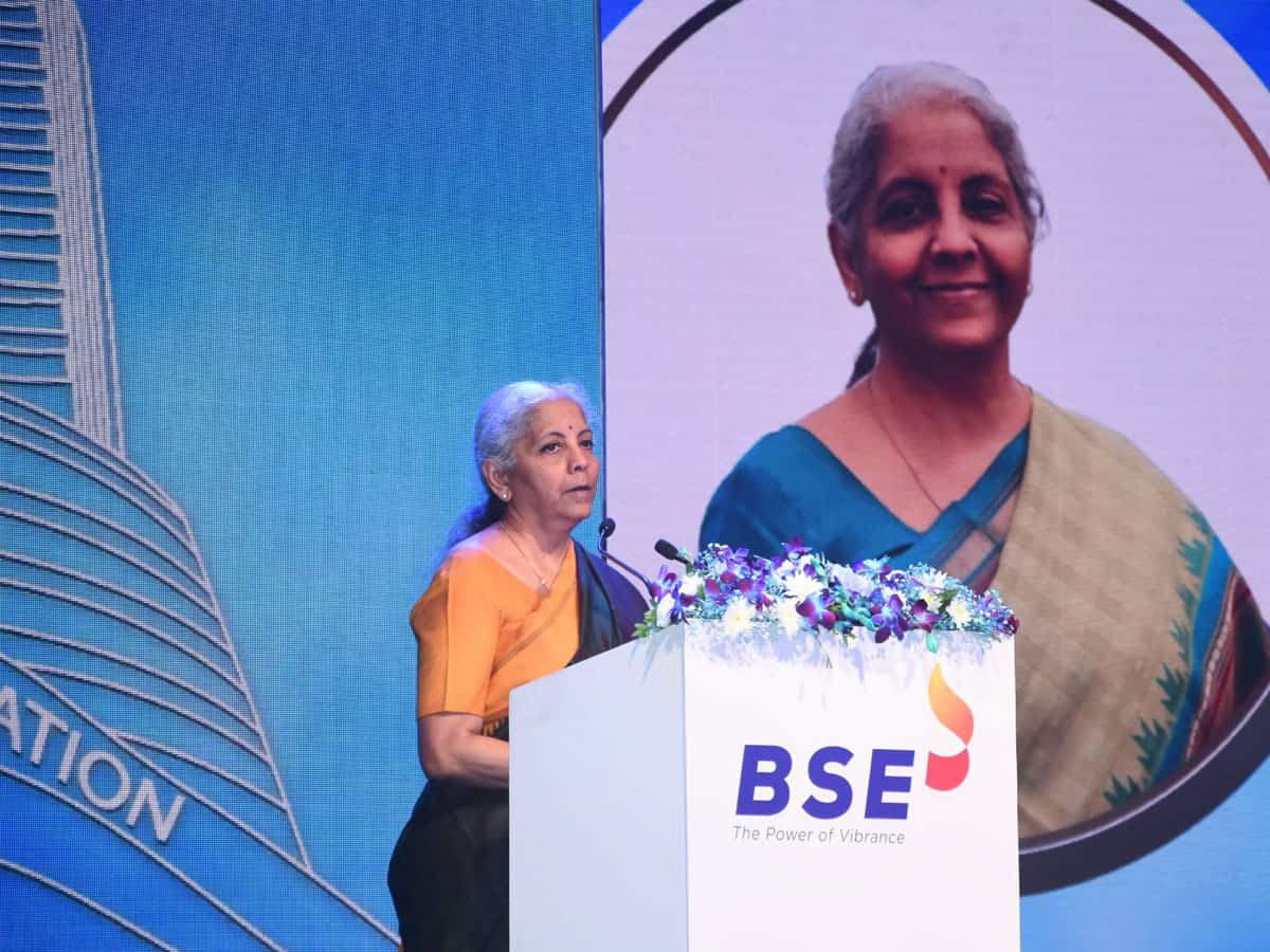 BSE@150: वित्त मंत्री ने निवेशकों और कंपनियों को दिए ये तीन मंत्र, जानिए निर्मला सीतारमण के भाषण की बड़ी बातें
