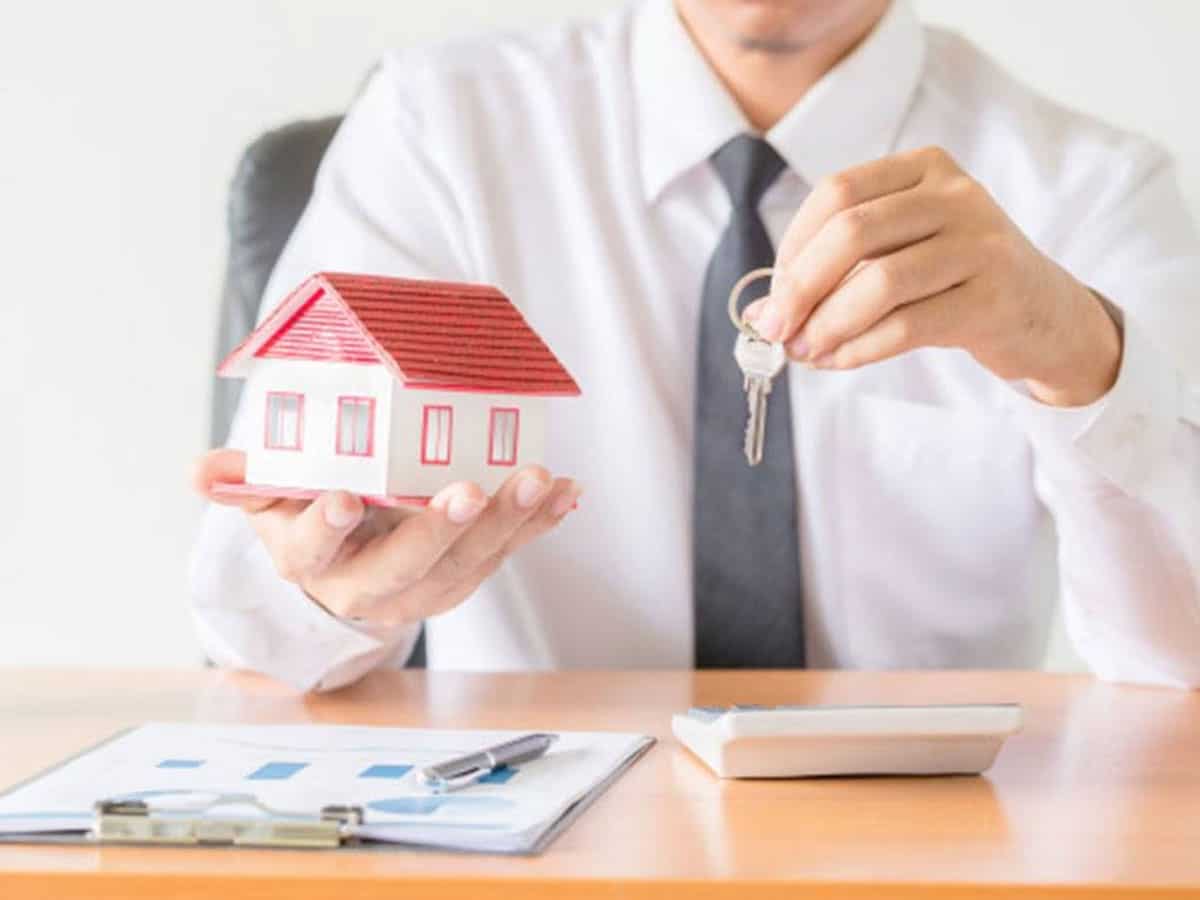 मकान मालिक दिमाग में बैठा लें ये 'जादुई' फॉर्मूला- किराए से सालों-साल होती रहेगी बंपर कमाई! एक्सपर्ट भी मानते हैं लोहा