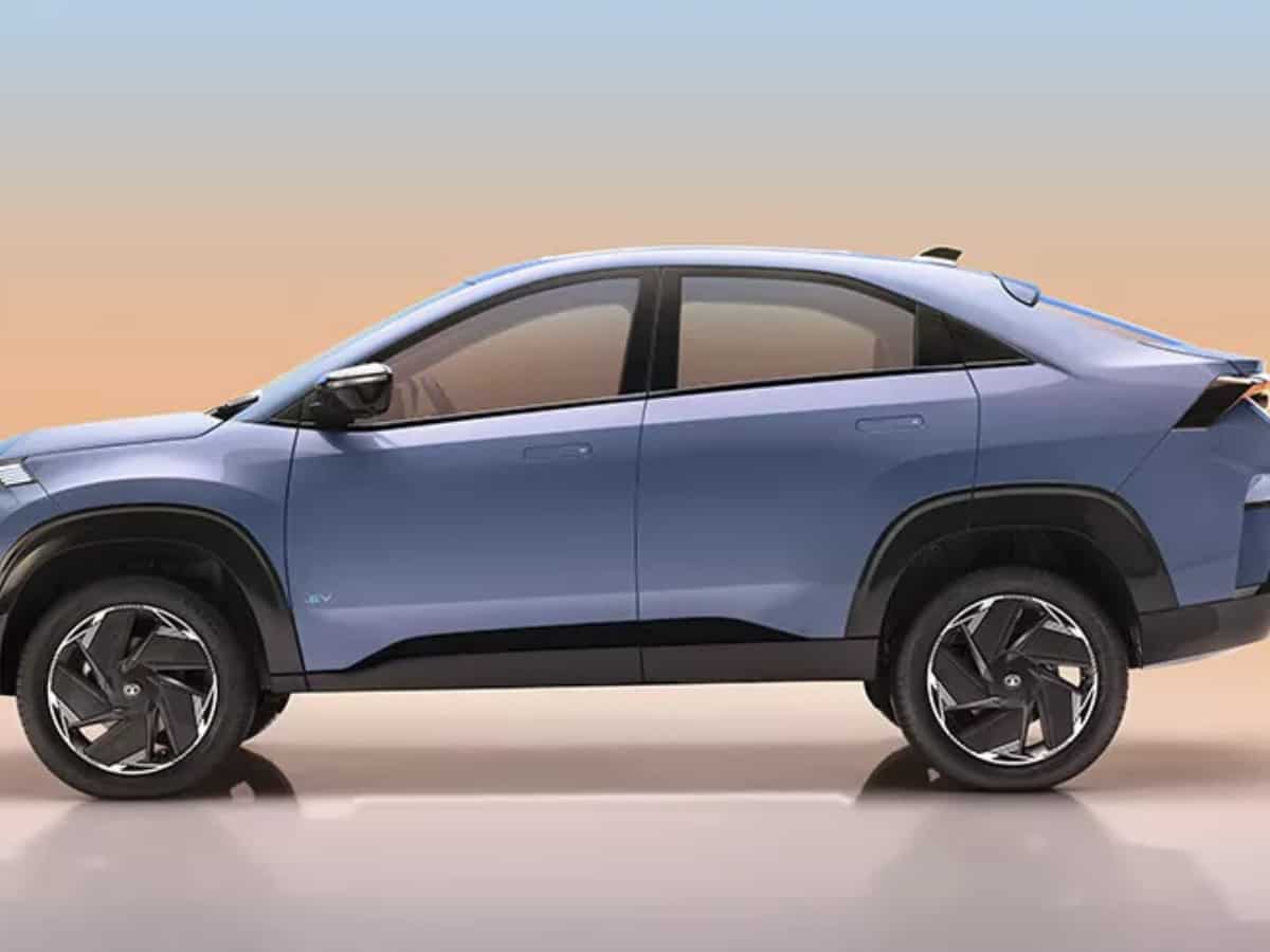 पूरे देश में सबसे ज्यादा बिके इलेक्ट्रिक टू-व्हीलर; टॉप पर ये 3 कंपनियां, EV कार में Tata और MG पर भरोसा