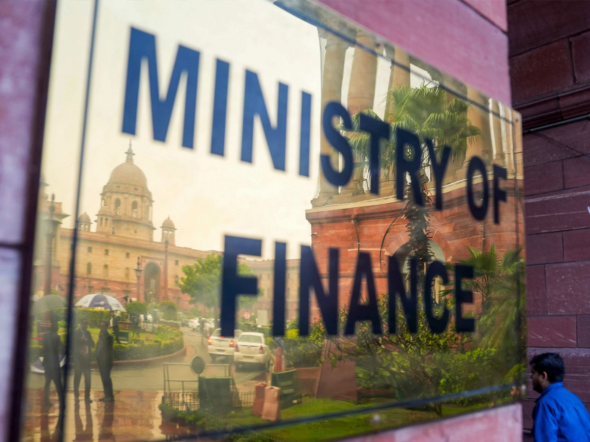 टॉप लेवल नौकरशाही में बड़ा फेरबदल, अरविंद श्रीवास्तव नए रेवेन्यू सेक्रेटरी, इन दो अधिकारियों को मिला प्रमोशन