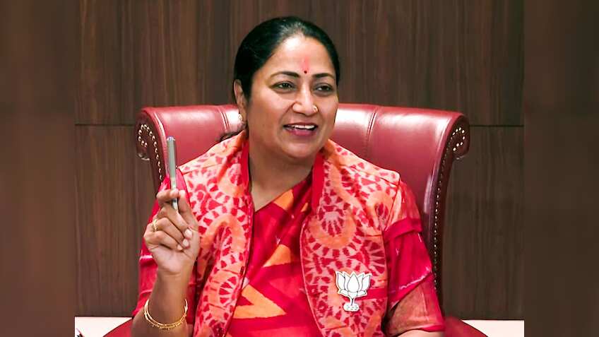 सीएम रेखा गुप्‍ता ने लॉन्‍च किया Heat Action Plan, वॉटर एटीएम, 3-4 हजार प्‍याऊ से लेकर हीट वार्ड तक इन बातों का जिक्र