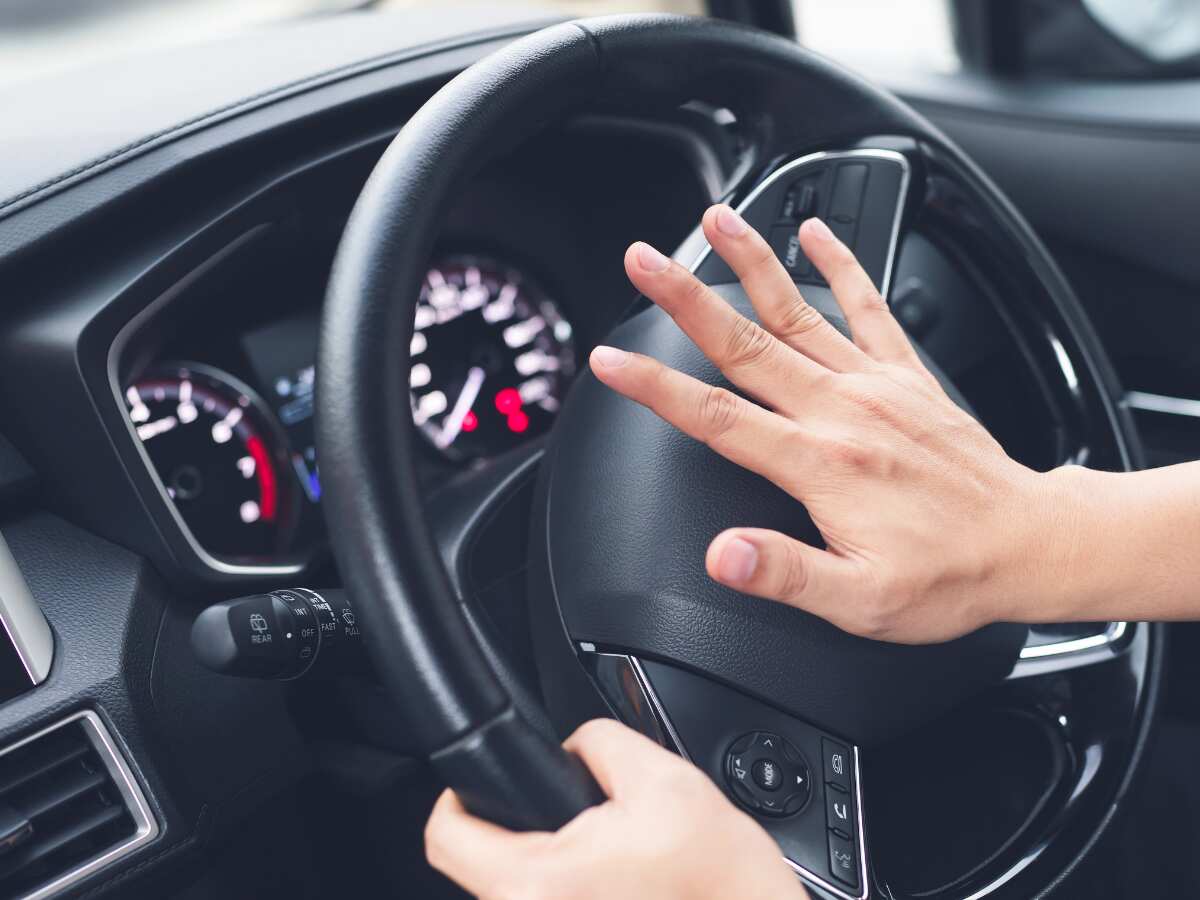 कार के Horn में बड़े बदलाव की संभावना! Nitin Gadkari ने म्यूजिक के इस्तेमाल को लेकर दिया संकेत 