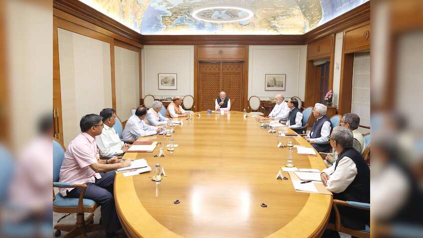 CCS Meeting: पाकिस्तानी नागरिकों को वापस लौटने के आदेश, अटारी बॉर्डर किया बंद, सेनाएं हाई अलर्ट पर