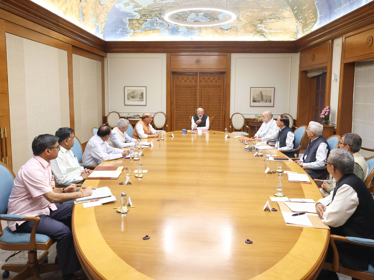 CCS Meeting: पाकिस्तानी नागरिकों को वापस लौटने के आदेश, अटारी बॉर्डर किया बंद, सेनाएं हाई अलर्ट पर