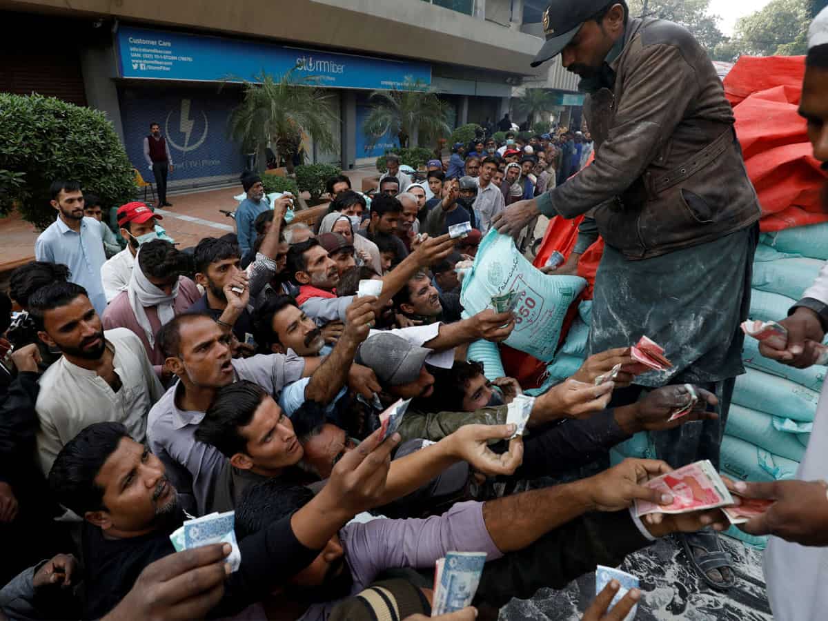 Explainer: बिजली गुल, उद्योग ठप! पड़ेंगे रोटी के लाले, कैसे सिंधु जल समझौता रोकने से टूटेगी पाकिस्तान की कमर