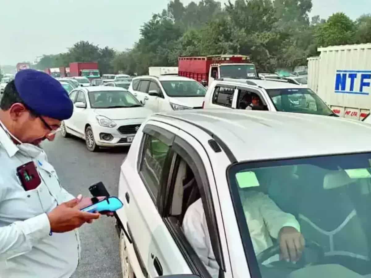 ट्रैफिक को लेकर लोगों के बीच कंफ्यूजन