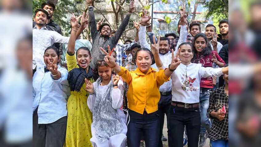 यूपी बोर्ड के स्टूडेंट्स का इंतजार खत्म, 10वीं, 12वीं बोर्ड के नतीजे आज होंगे जारी, upmsp.edu.in पर ऐसे करें चेक