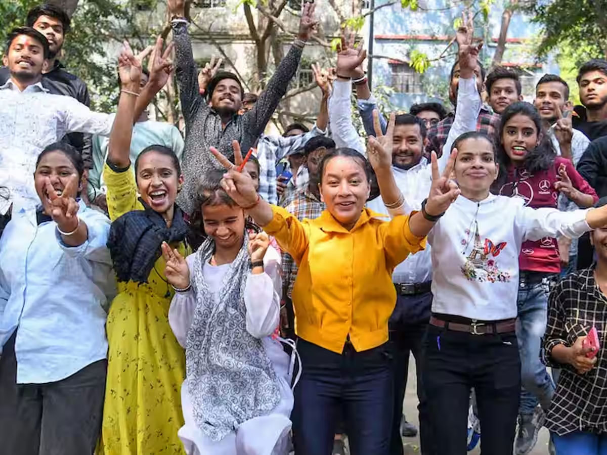 यूपी बोर्ड के स्टूडेंट्स का इंतजार खत्म, 10वीं, 12वीं बोर्ड के नतीजे आज होंगे जारी, upmsp.edu.in पर ऐसे करें चेक