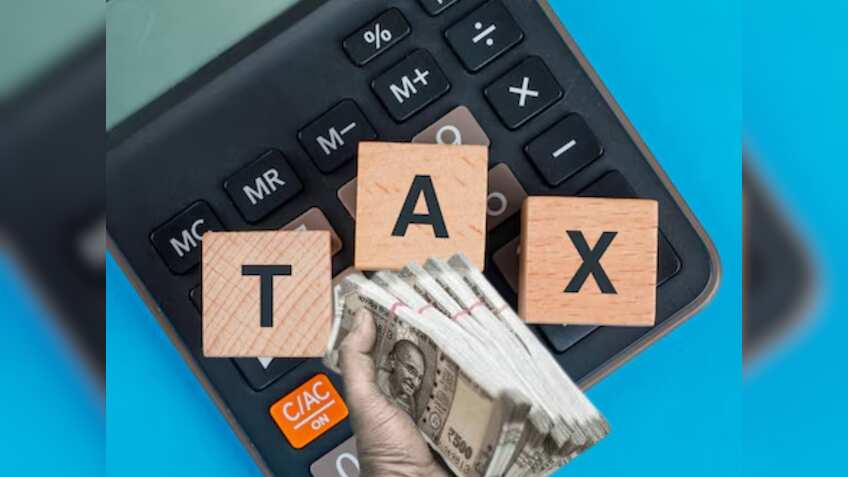 Tax Collection: डायरेक्ट टैक्स कलेक्शन लक्ष्य के करीब, रिकॉर्ड रिफंड जारी