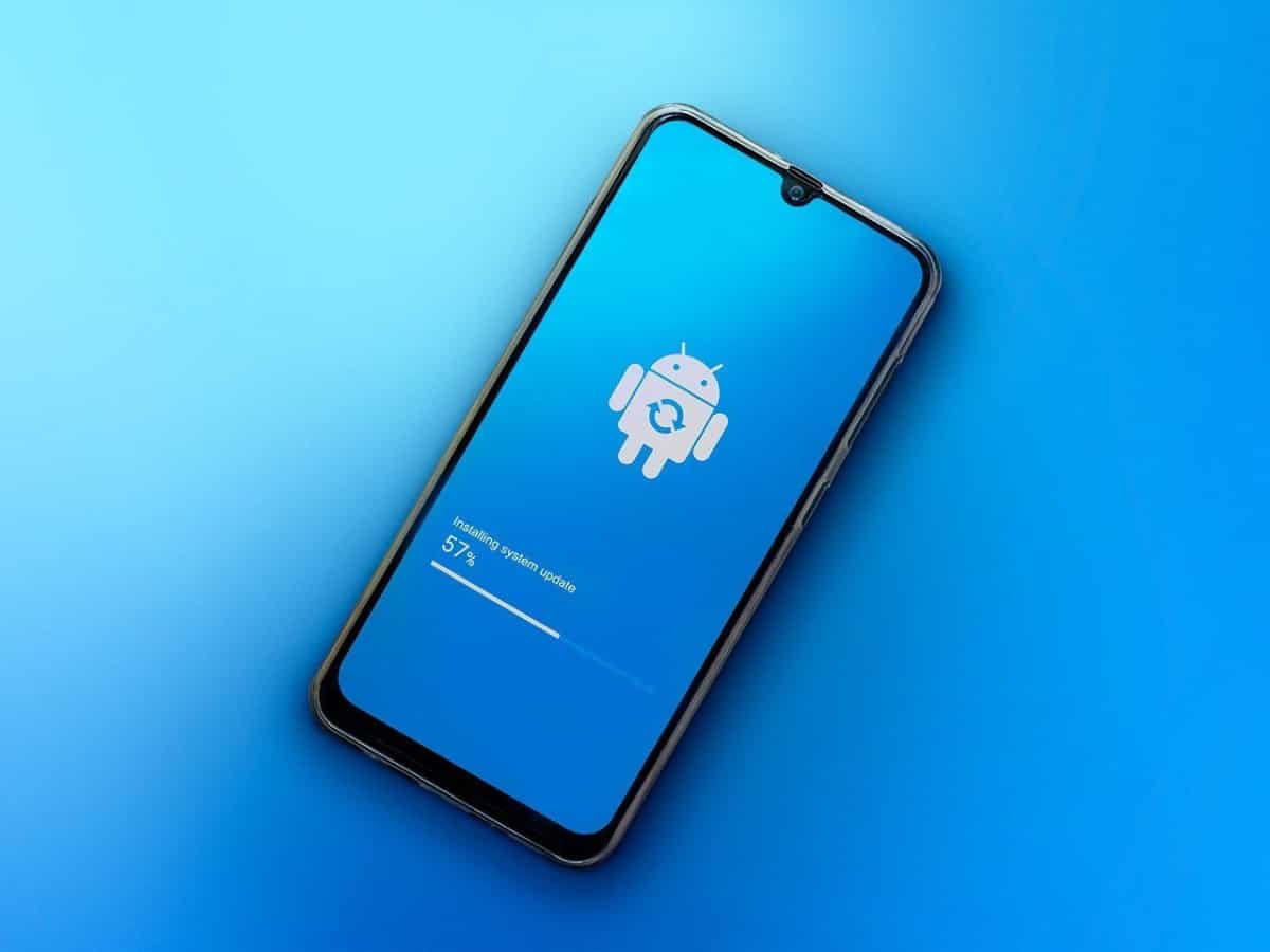 फोन अपडेट