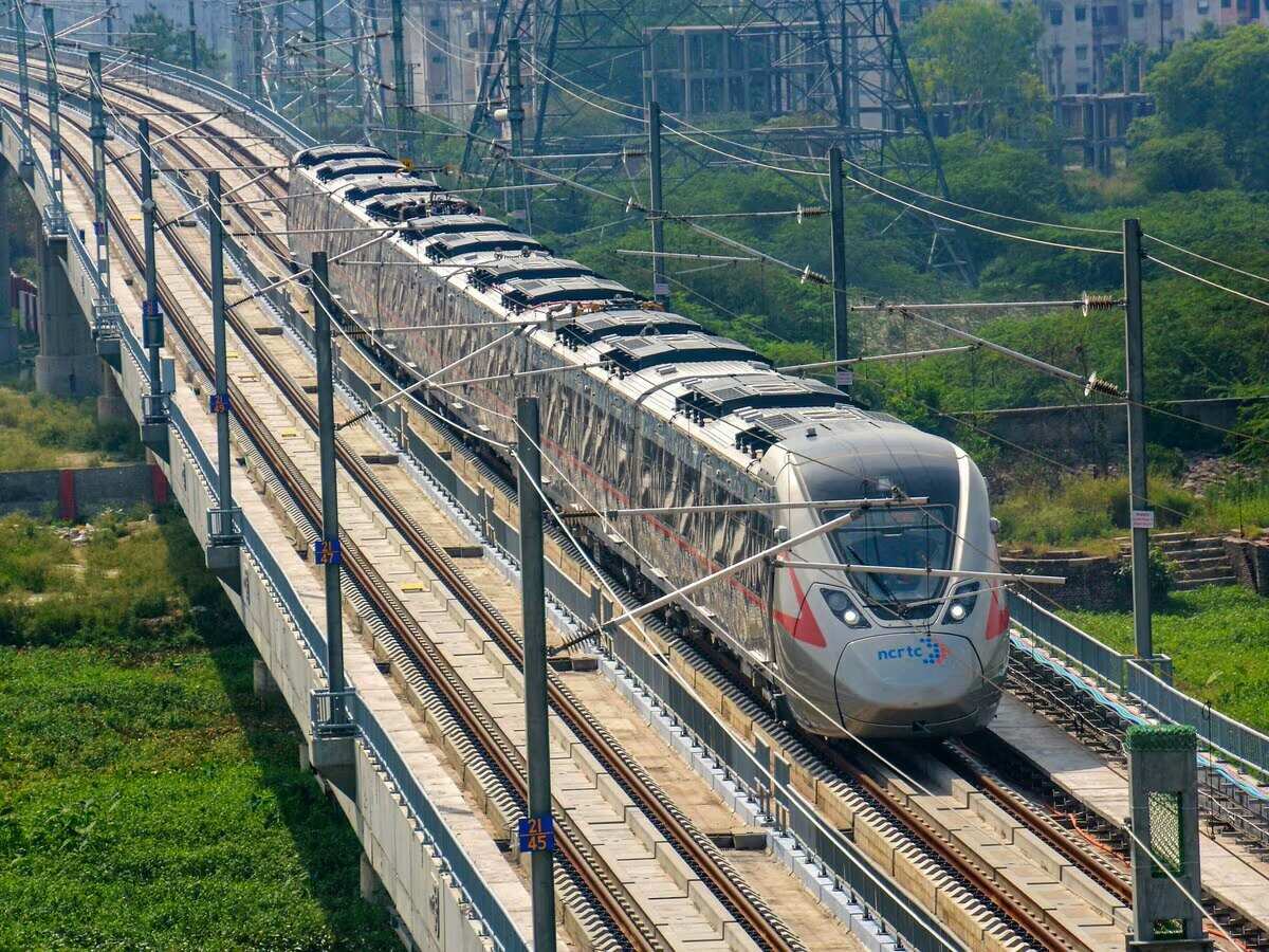 नमो भारत स्टेशनों पर लास्ट माइल कनेक्टिविटी के लिए इलेक्ट्रिक एसी बस शुरू, यहां जानिए कौन से हैं ये स्टेशन