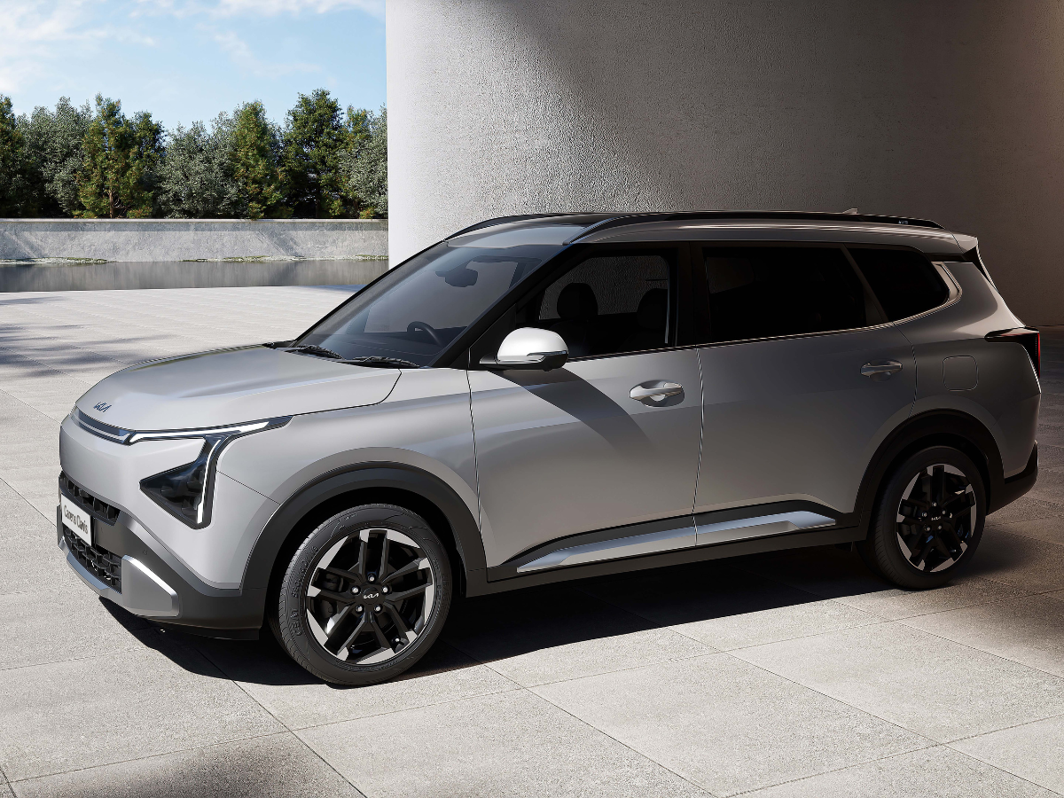 अनवील हुई 2025 Kia Carens Clavis; 20 से ज्यादा सेफ्टी फीचर्स और प्रीमियम इंटीरियर, जानें कब होगी लॉन्च