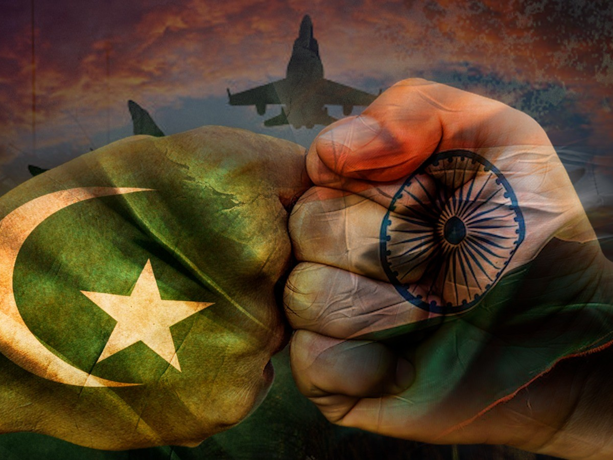 India-Pak Tensions: सेना प्रमुख को टेरिटोरियल आर्मी बुलाने का मिला अधिकार, 3 साल तक रहेगा आदेश लागू