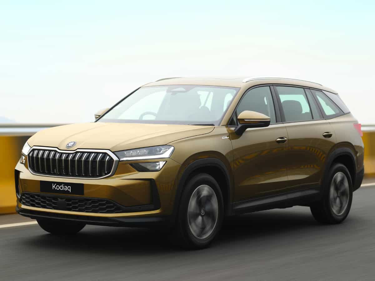 अगर बुक की है Skoda की ये नई कार तो जल्द होगी घर के बाहर; आज से शुरू हुई डिलिवरी