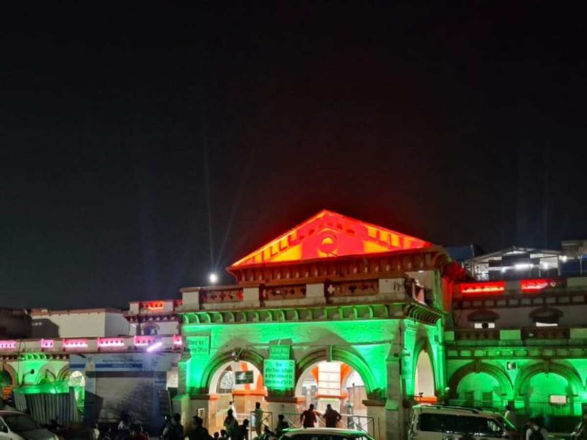 झांसी रेलवे स्टेशन, उत्तर प्रदेश