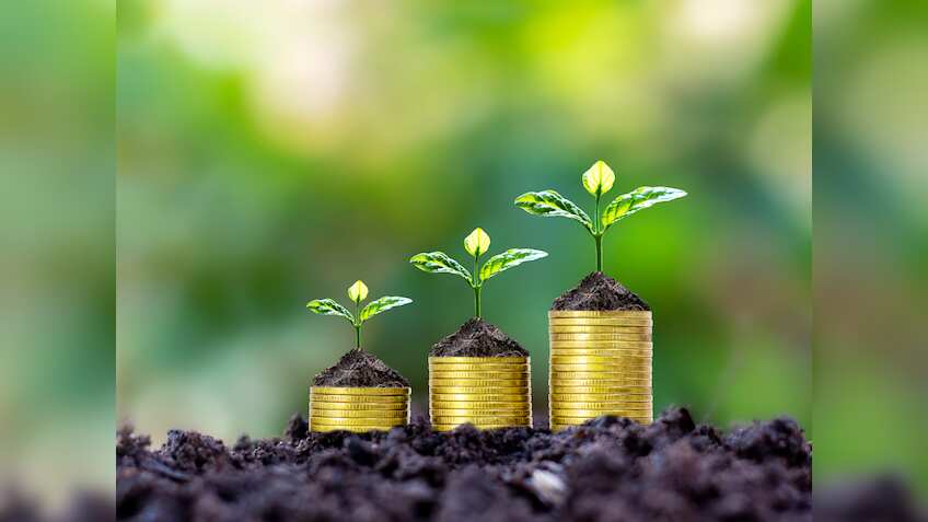 युवा को SIP पर भरोसा, FY25 में म्यूचुअल फंड इंडस्ट्री ने बनाया रिकॉर्ड, इतने लाख करोड़ के पार पहुंचा AUM