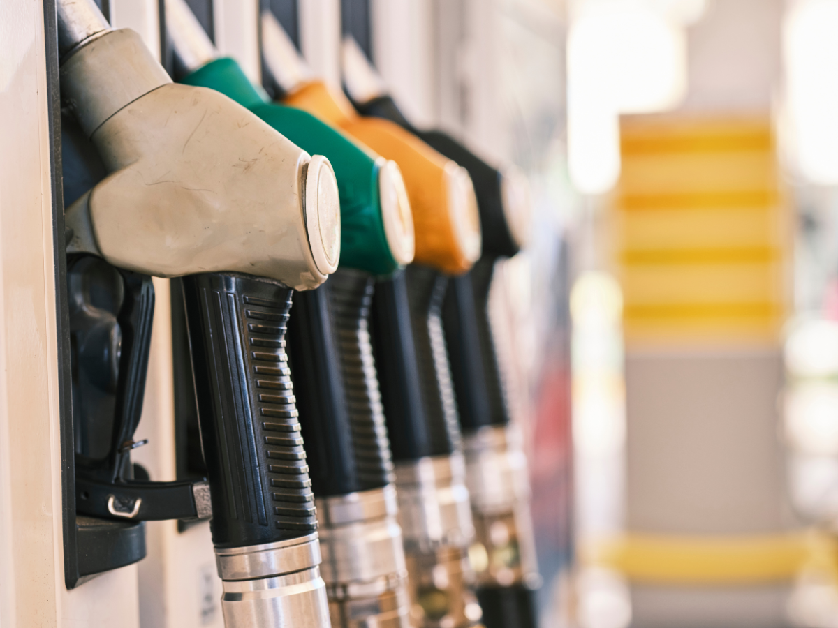 टंकी फुल कराने के लिए देने होंगे कितने पैसे? 21 मई के लिए जारी हो गए पेट्रोल और डीजल के दाम