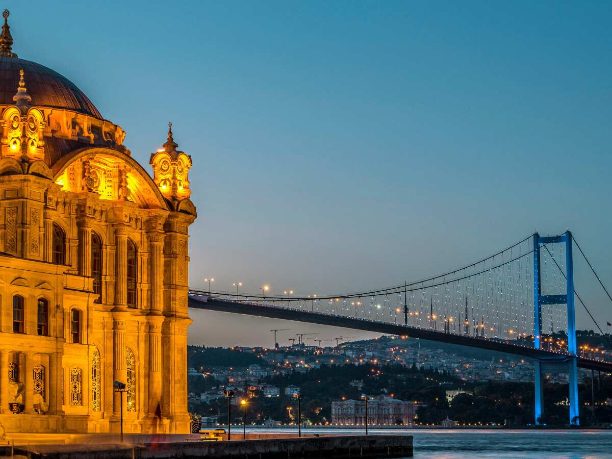 तुर्किये-अजरबैजान के टूरिज्म को लगा बड़ा झटका, पाकिस्तान से टेंशन के बीच भारत से वीजा एप्लिकेशन में आई 42% की कमी