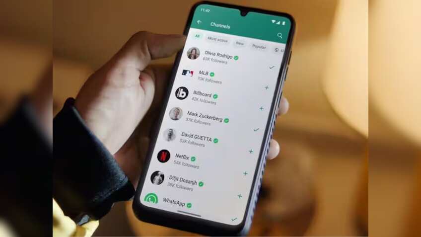 WhatsApp में ऐसे करें जासूसी! किसी का भी Status देख लें चोरी-छुपे, ये हैं 2 कमाल की ट्रिक