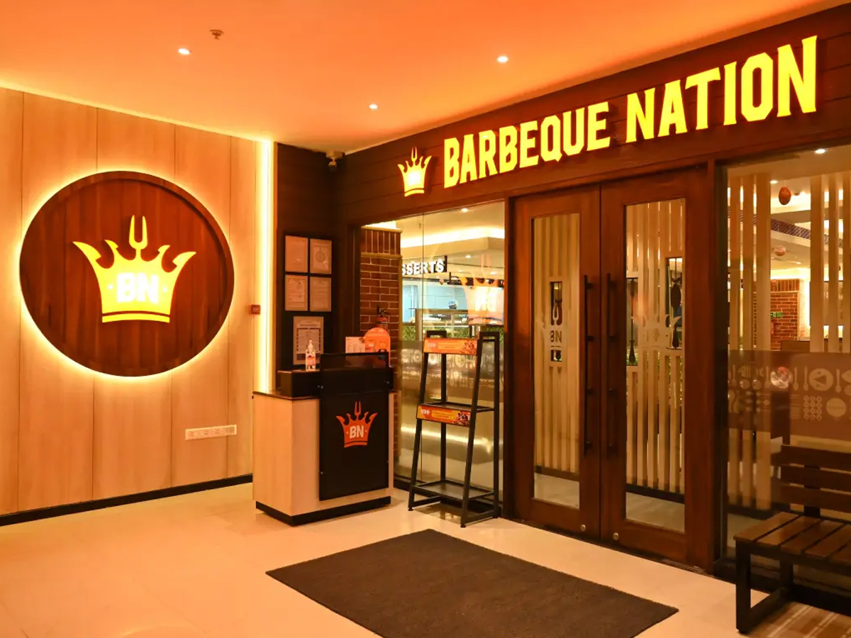 आपका Barbeque Nation है बड़े संकट में, करीब 550 गुना बढ़ा नुकसान, तो क्या अब बुफे का मजा नहीं लेना चाहते लोग?