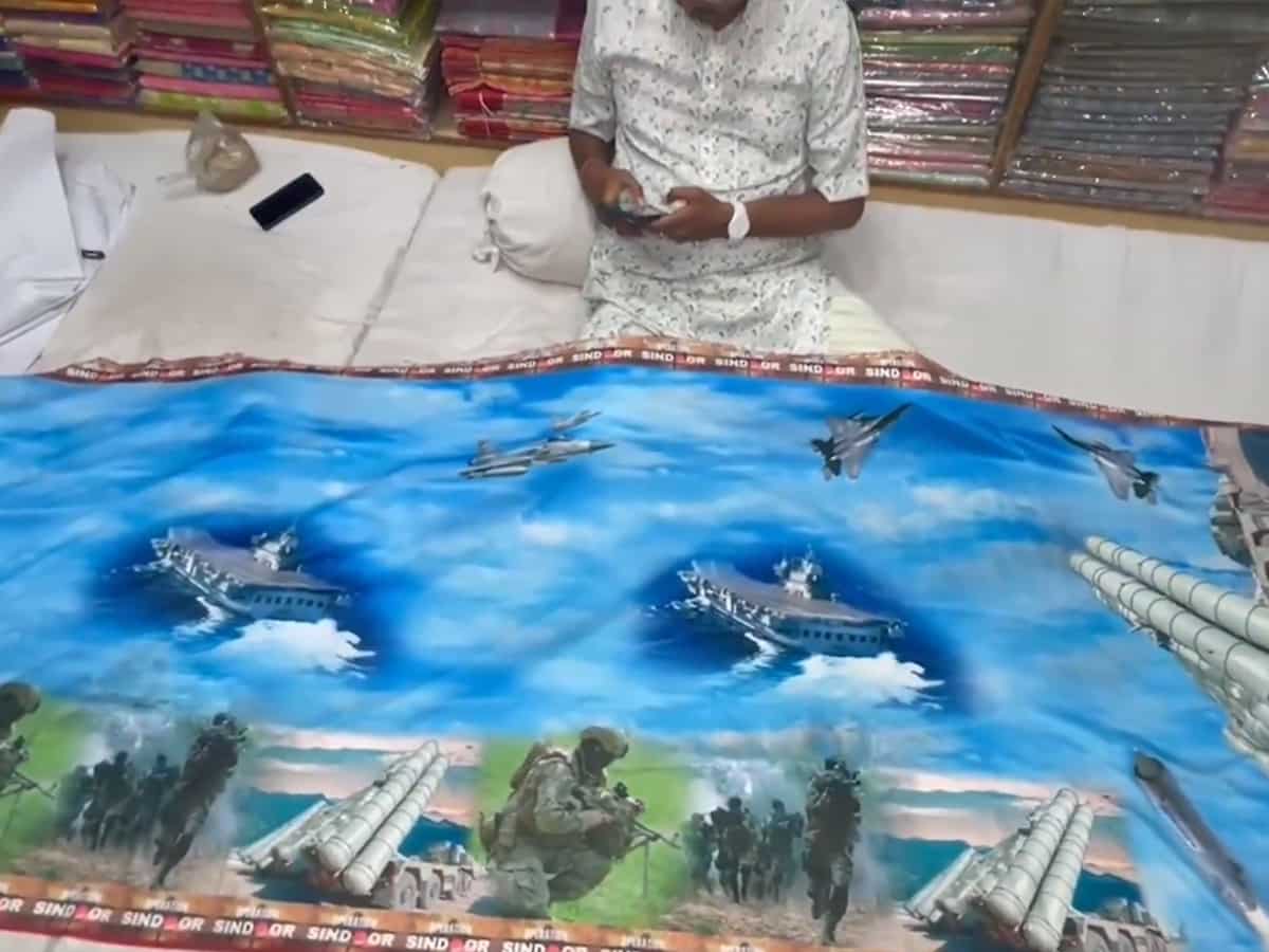 Video: बनारसी साड़ियों पर झलकेगी Operation Sindoor की झलक, दिखेगा Indian Army का शौर्य
