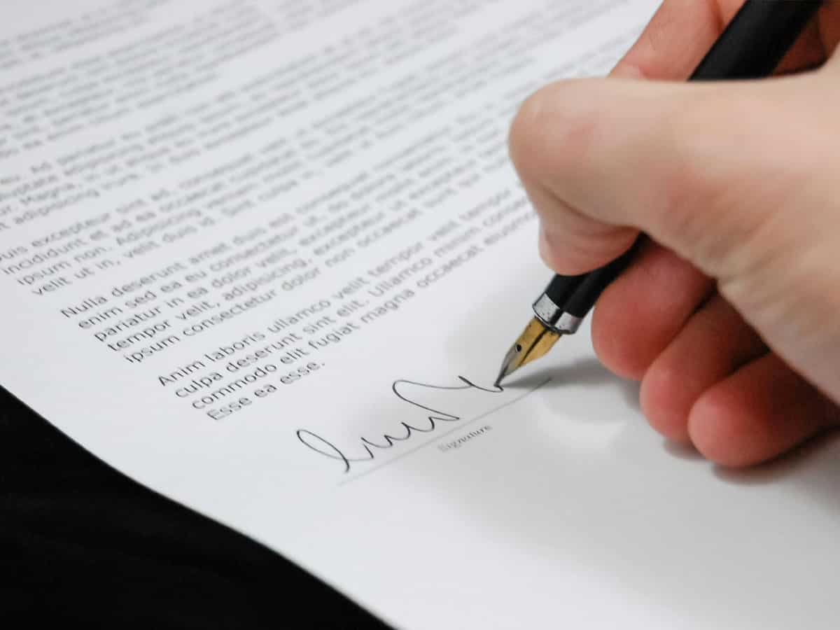 स्व अर्जित प्रॉपर्टी से बेदखल