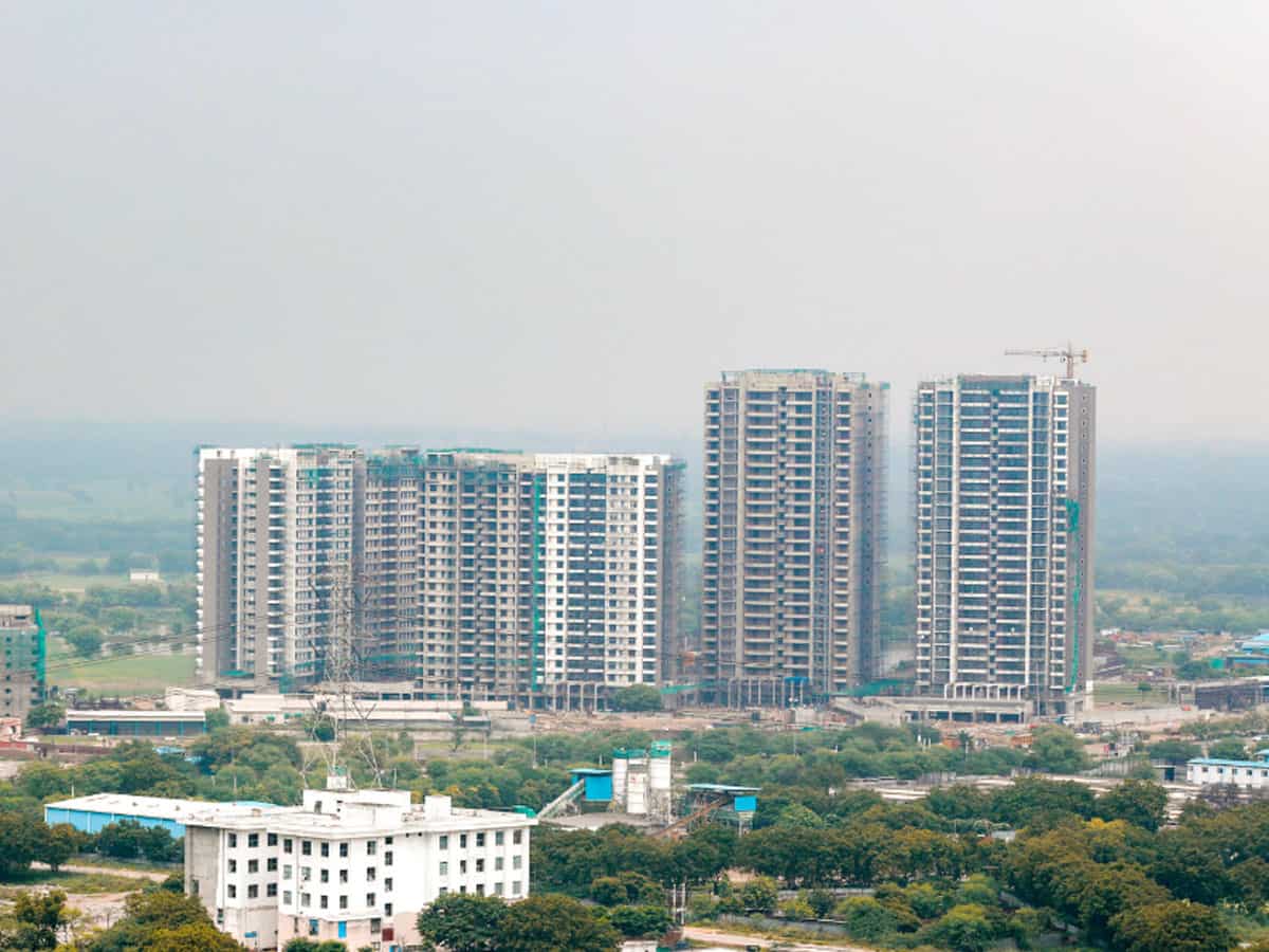 गुरुग्राम में बिल्डरों का 'प्री-लॉन्च' वाला खेल खत्म! रेरा का चला चाबुक, नहीं छुपा पाएंगे प्रोजेक्ट की सच्चाई