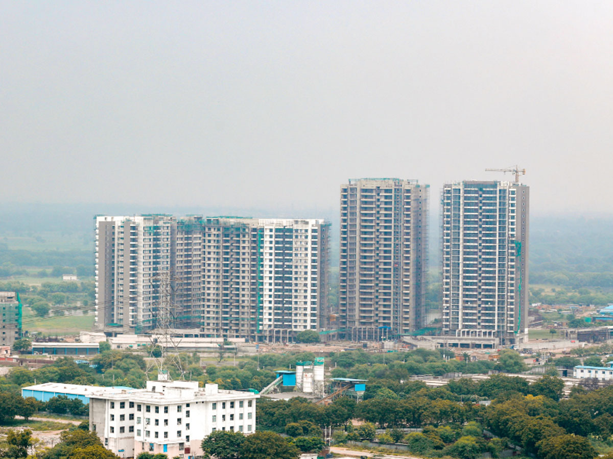 गुरुग्राम में बिल्डरों का 'प्री-लॉन्च' वाला खेल खत्म! रेरा का चला चाबुक, नहीं छुपा पाएंगे प्रोजेक्ट की सच्चाई