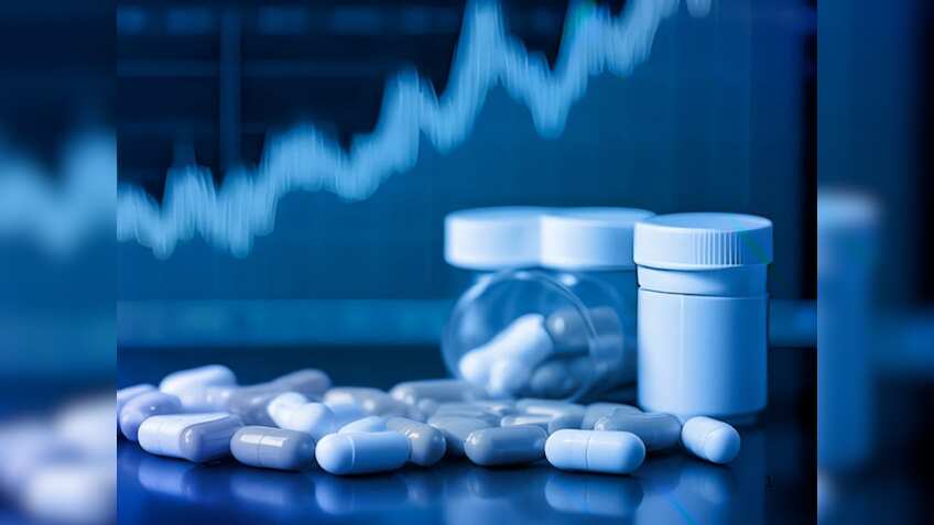 66% रिटर्न के लिए खरीदें ये Pharma Stock, रिकॉर्ड लो पर कर रहा ट्रेड