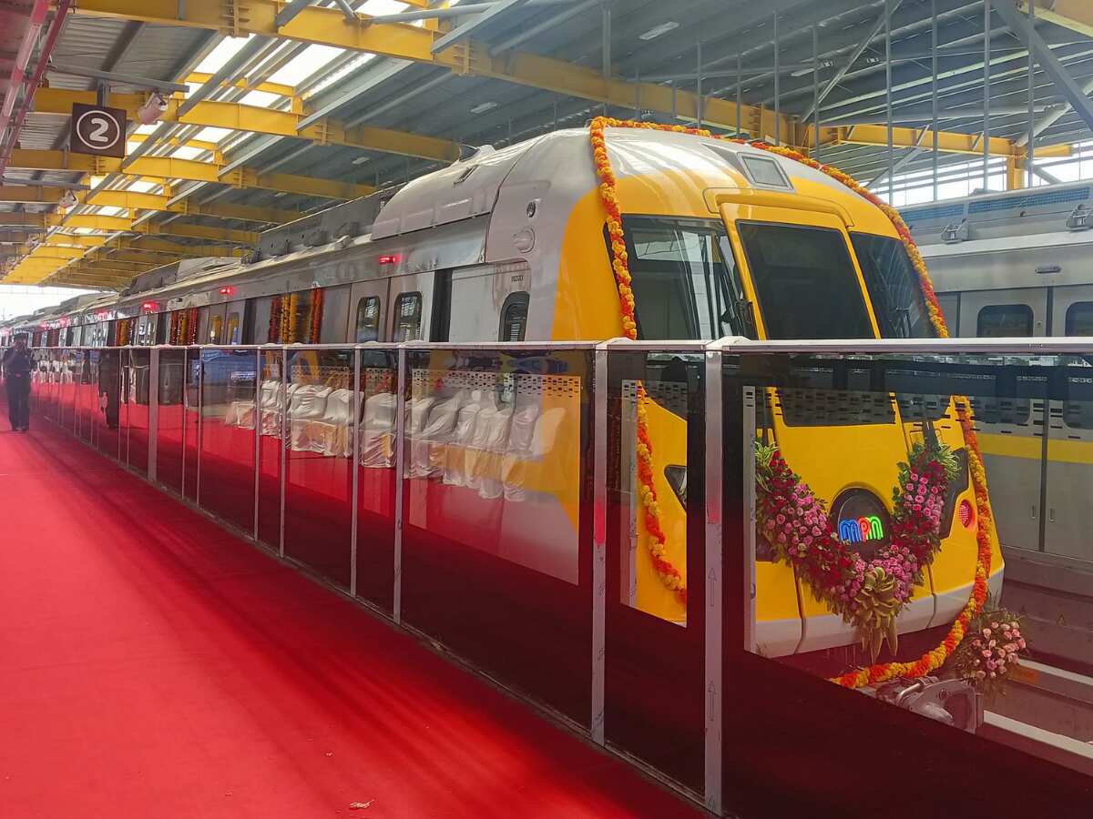 इंदौर को मिल गई मेट्रो की सौगात, पहले हफ्ते मुफ्त में होगा सफर, फिर जानिए कितना लगेगा किराया?