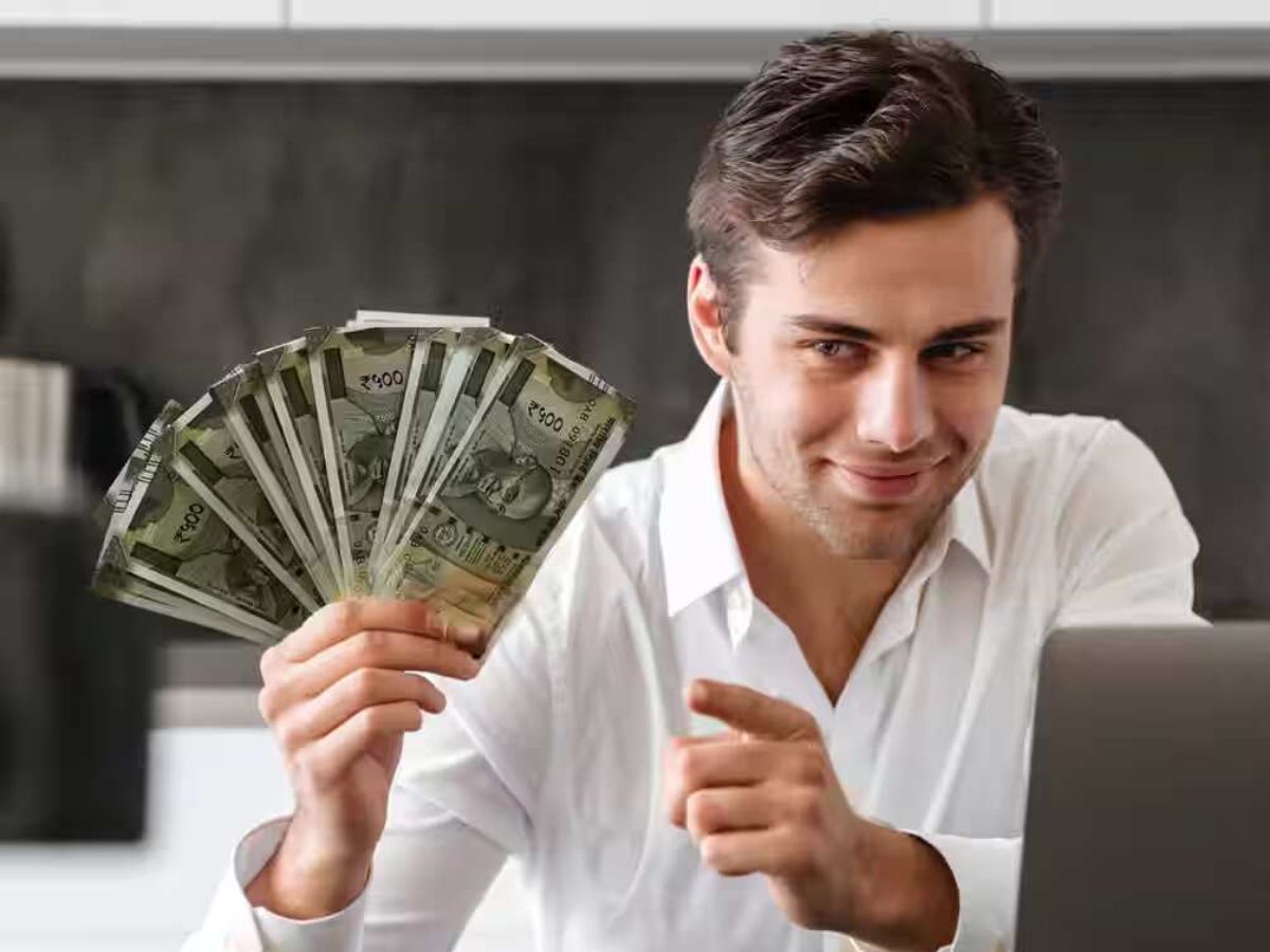 1 तारीख को आई सैलरी और महीना खत्म होने से पहले अकाउंट खाली? ये 4 तरीके लगाएंगे फिजूल खर्च पर लगाम