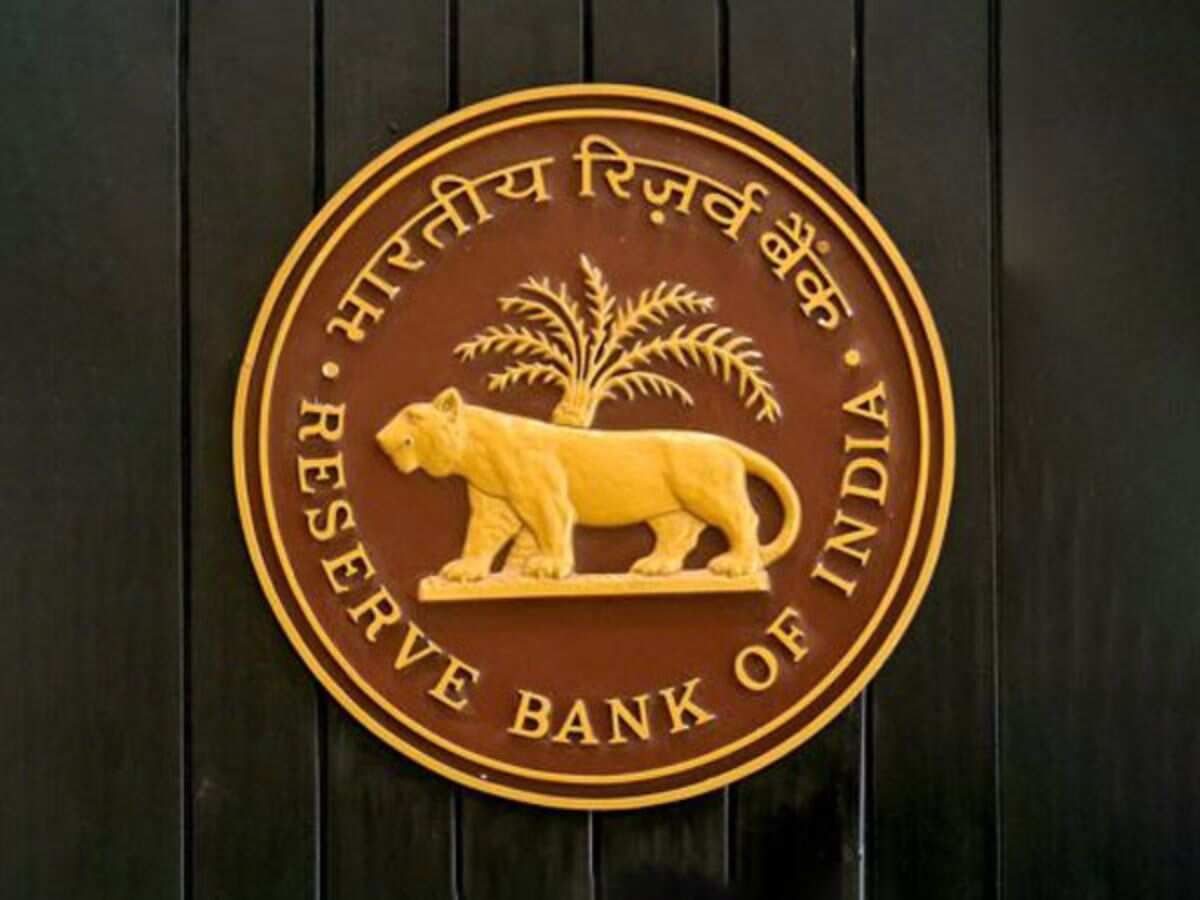 RBI MPC: कल आएंगे बैठक के नतीजे, क्‍या इस बार ब्‍याज दरों पर मिलेगी खुशखबरी? देखें Zee Business का Mega Poll