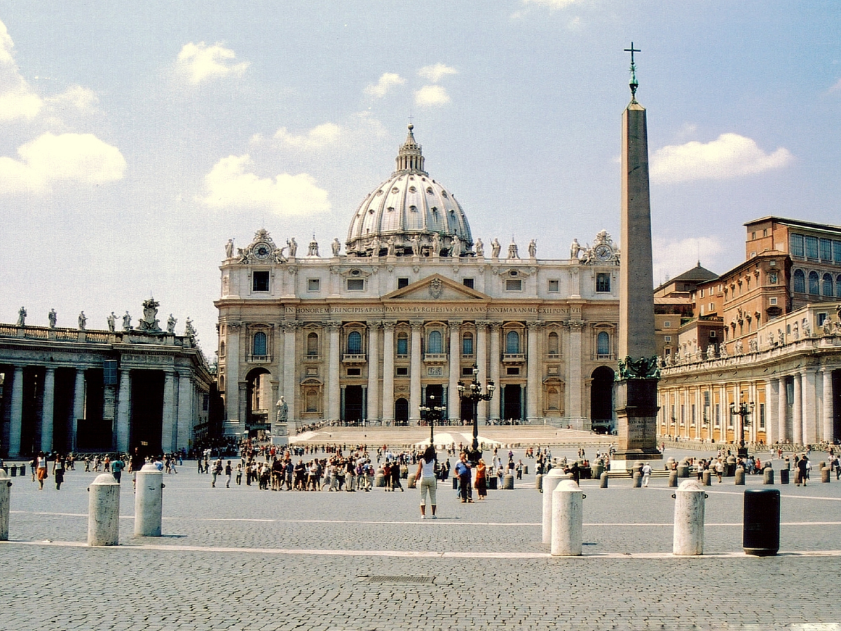 कैसे चल रहा दुनिया के सबसे छोटे देश का खर्चा? बजट को लेकर टेंशन में आया ये मुल्क