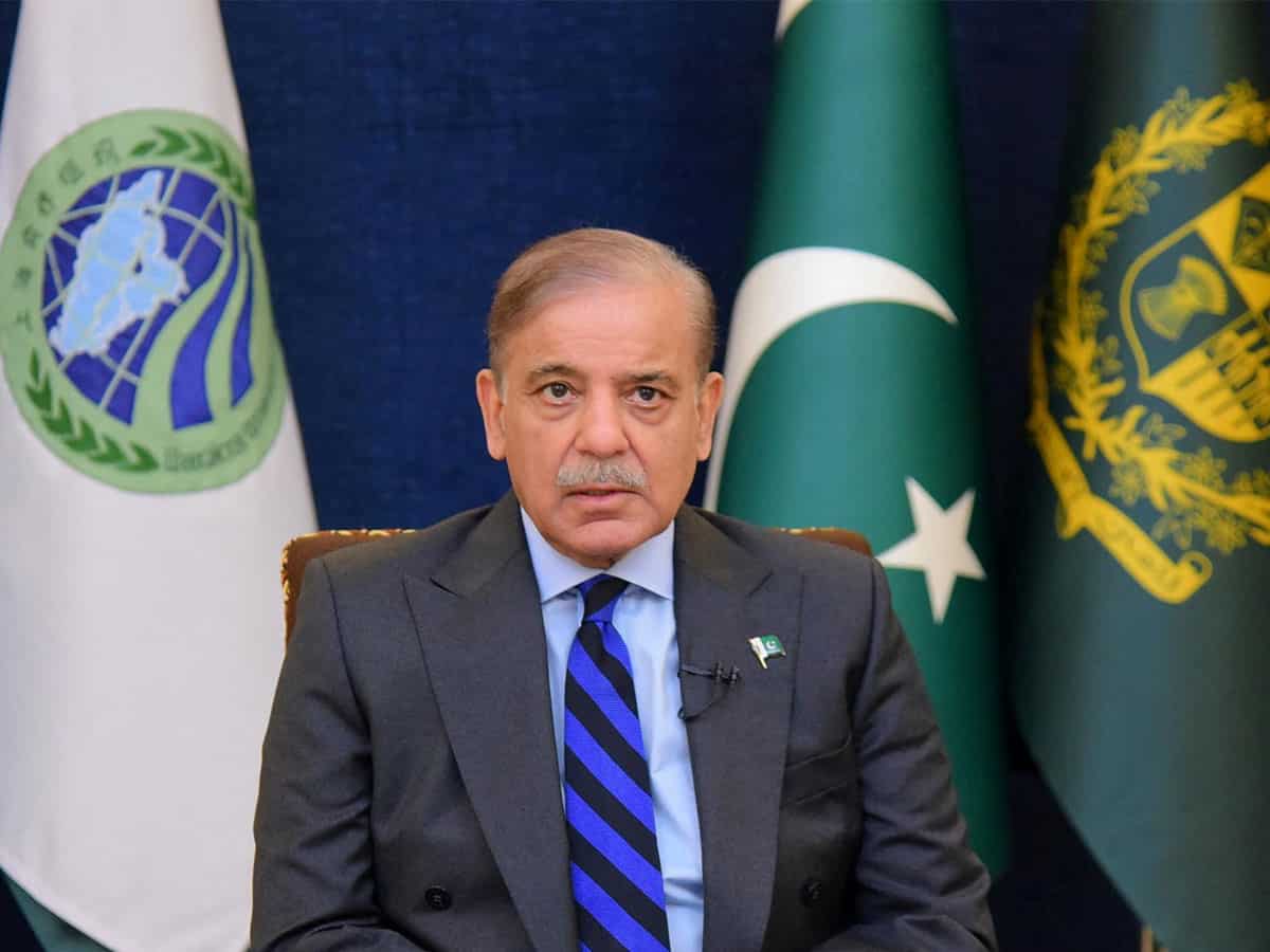 कर्ज और भूख से बेहाल जनता, नेताओं की भर रही तिजोरी, पाकिस्तान में नेताओं की सैलेरी 500% बढ़ी