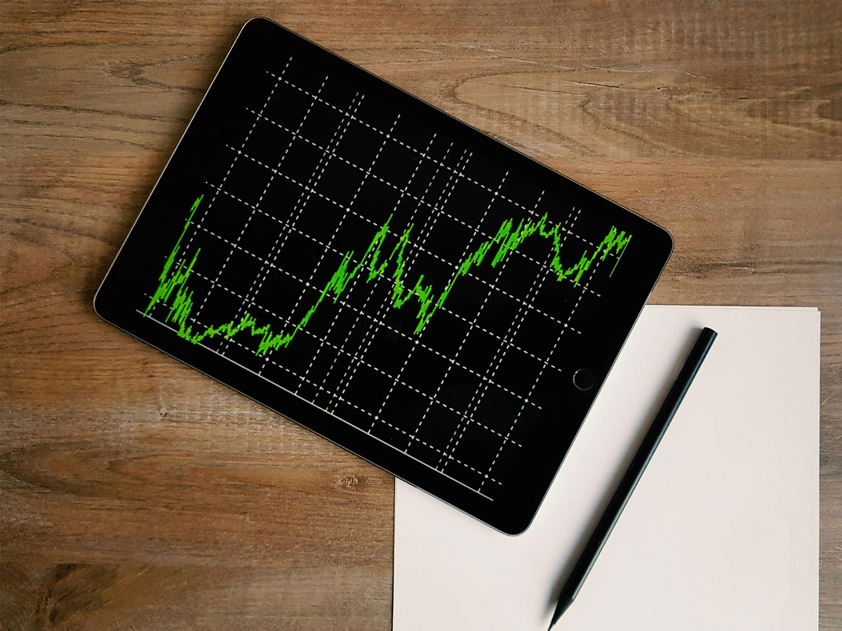 दमदार पोर्टफोलियो की पहचान ये 9 शेयर, जमकर भरी निवेशकों की तिजोरी, 1 लाख करोड़ रुपए की बंपर कमाई!