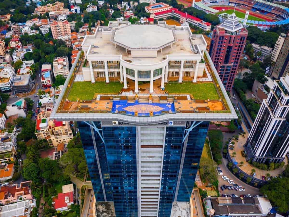 किंगफिशर टावर में पेंटहाउस