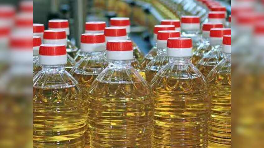 सस्ता होगा खाने का तेल, सरकार ने उठाया बड़ा कदम, बेसिक कस्टम ड्यूटी 20% से घटाकर की 10%, महंगाई से मिलेगी राहत