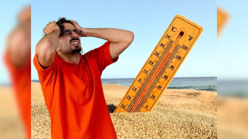 इतना टेम्‍प्रेचर पहुंचते ही सिर पर मंडराने लगता है हीटस्‍ट्रोक का खतरा! ऐसे पहचानें इसके हल्‍के और गंभीर लक्षण
