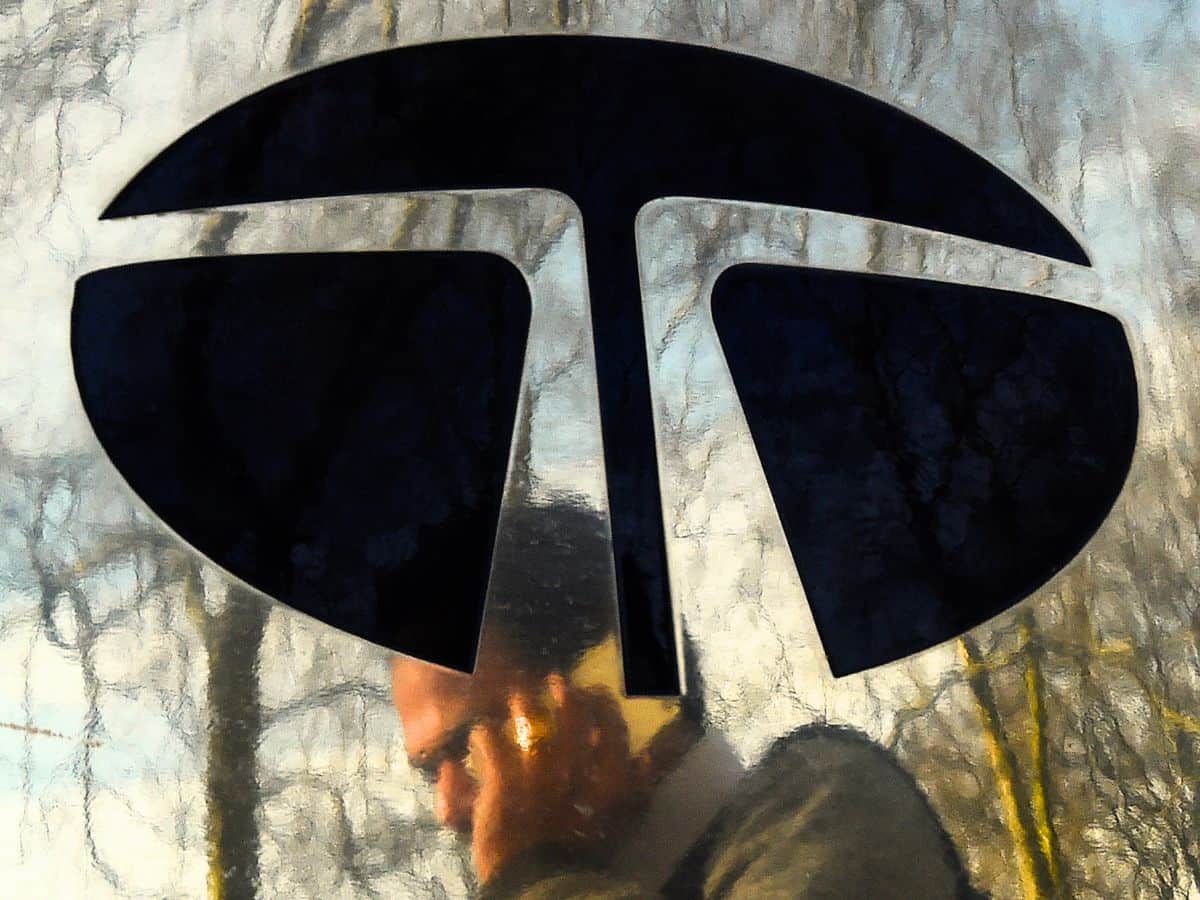 Tata Stocks में डूब रहा है पैसा तो ये खबर कर देगी खुश, अपग्रेड हो गया है ये वाला शेयर- 23% ऊपर का मिला टारगेट