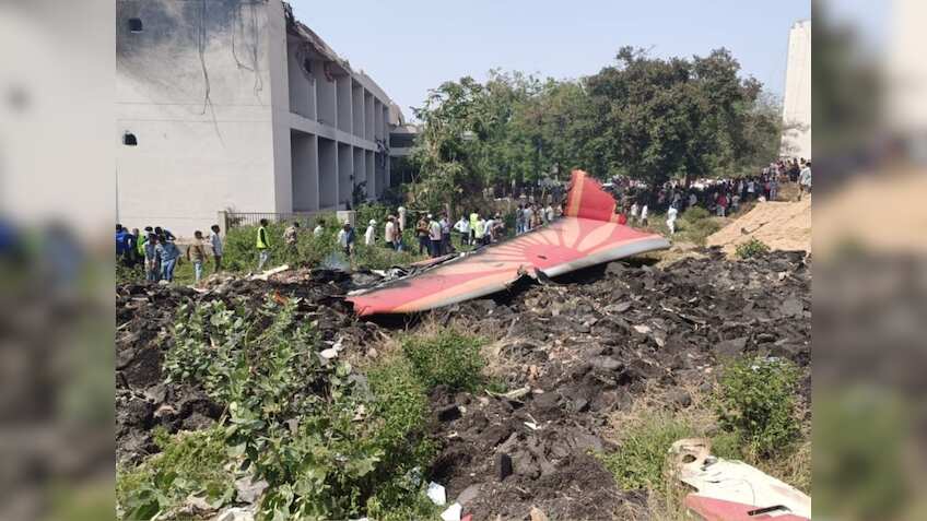 Air India Plane Crash: कौन हैं कैप्‍टन सुमित सभरवाल जो उड़ा रहे थे Air India का Boeing 787 