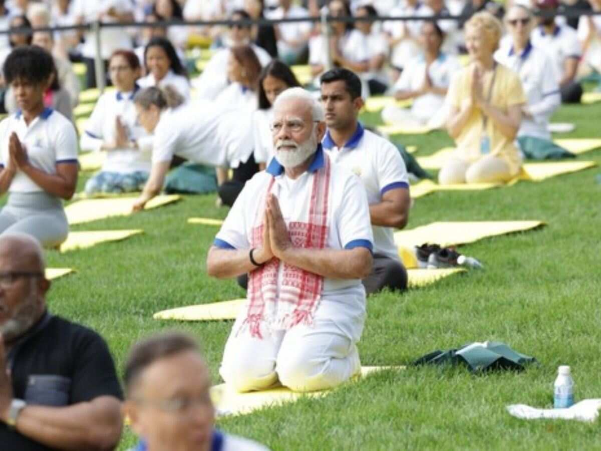 40 देशों के प्रतिनिधियों के साथ विशाखापट्टनम में 11वां योग दिवस मनाएंगे पीएम मोदी, बीते 10 साल में कहां-कहां किया योग?