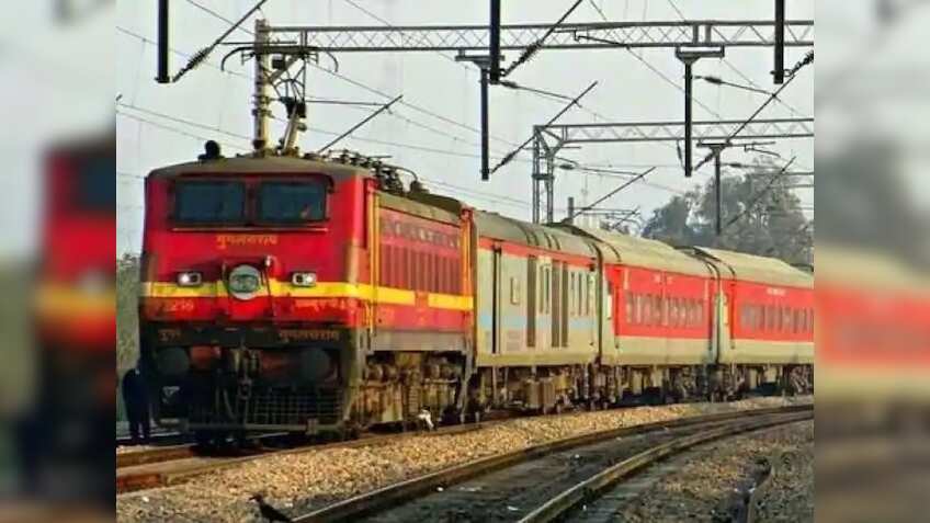 कंफर्म टिकट को लेकर क्यों हैं परेशान, 30 सितंबर तक रेलवे ने किया स्पेशल ट्रेनों का ऐलान, देखें पूरा शेड्यूल
