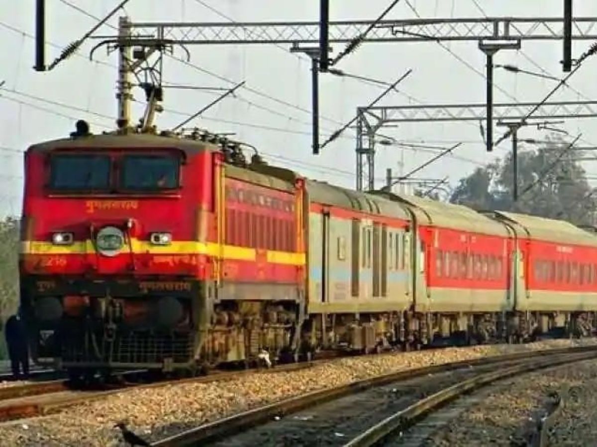 कंफर्म टिकट को लेकर क्यों हैं परेशान, 30 सितंबर तक रेलवे ने किया स्पेशल ट्रेनों का ऐलान, देखें पूरा शेड्यूल