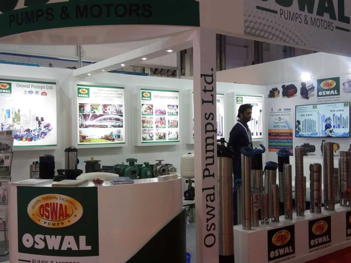 Oswal Pumps Share Price: रिटेल निवेशकों ने भर-भरकर लगाए थे पैसे, लिस्टिंग पर हुआ मुनाफा- आगे क्या करें?