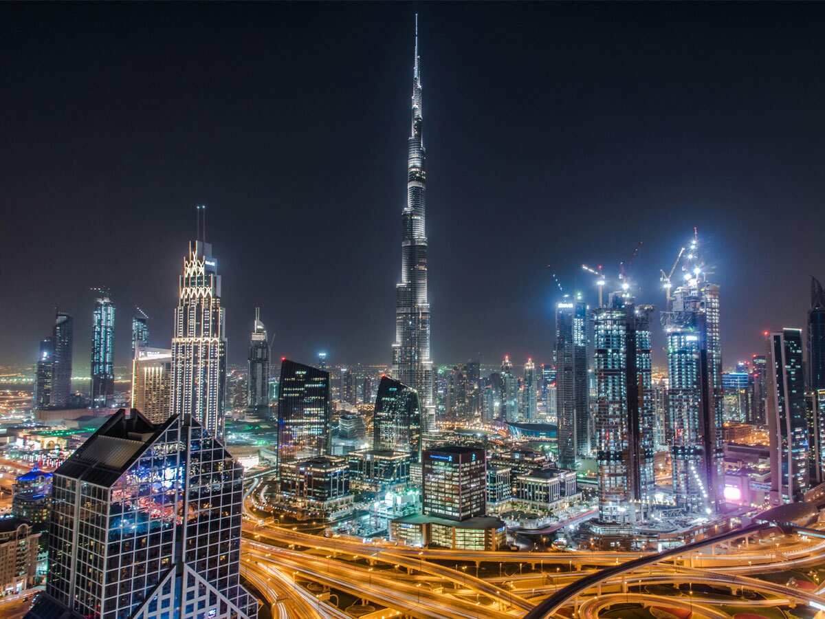 लंदन से मुंह मोड़ा, अब दुबई बना अरबपतियों का नया ठिकाना, लग्जरी घरों के लिए पानी की तरह बहा रहे हैं पैसा