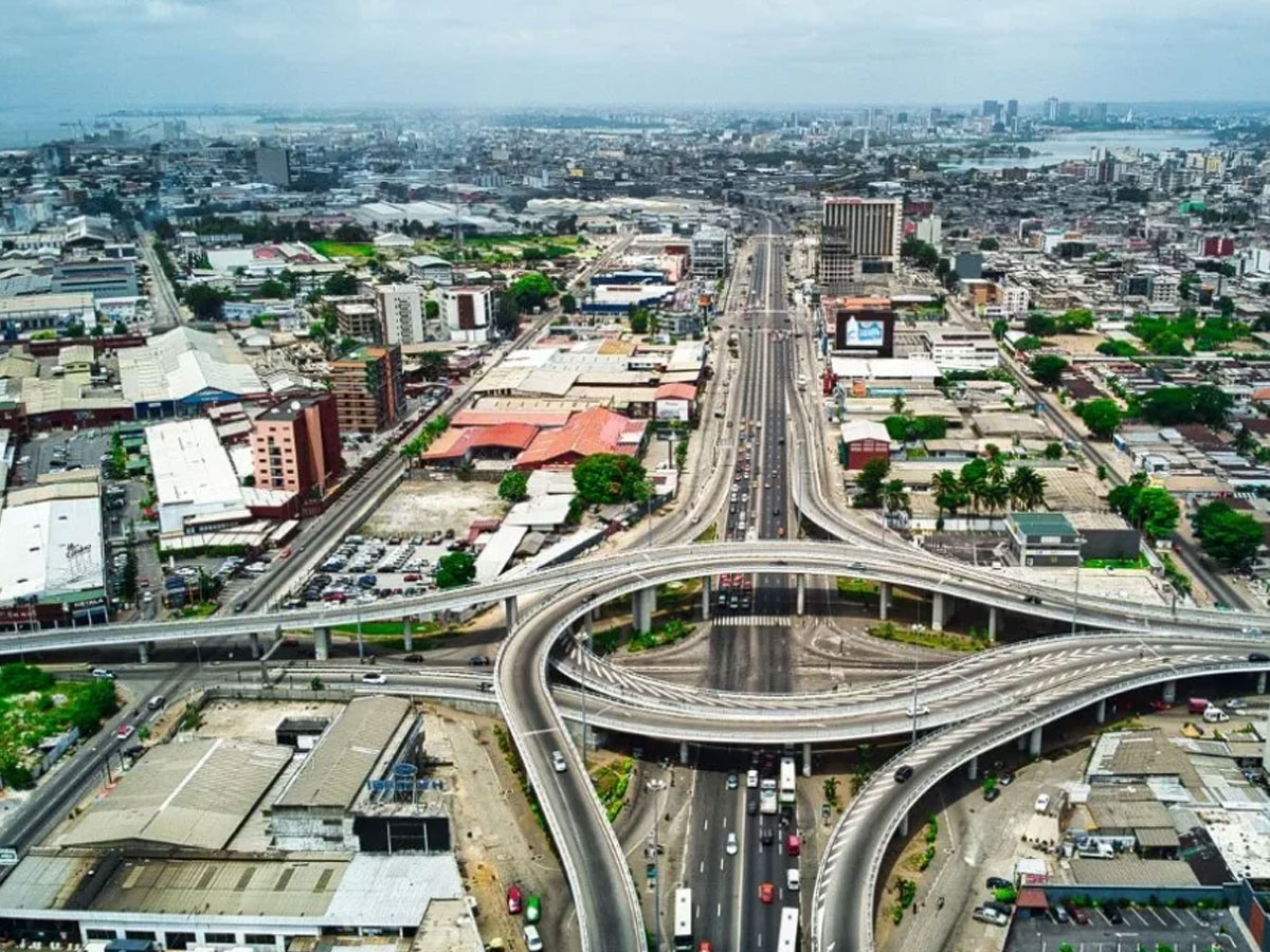 गुरुग्राम की इस सड़क में ऐसा क्या? दांव में दिग्गज कंपनियों के 1 लाख करोड़ रुपए, गोल्फ कोर्स रोड को छोड़ा पीछा